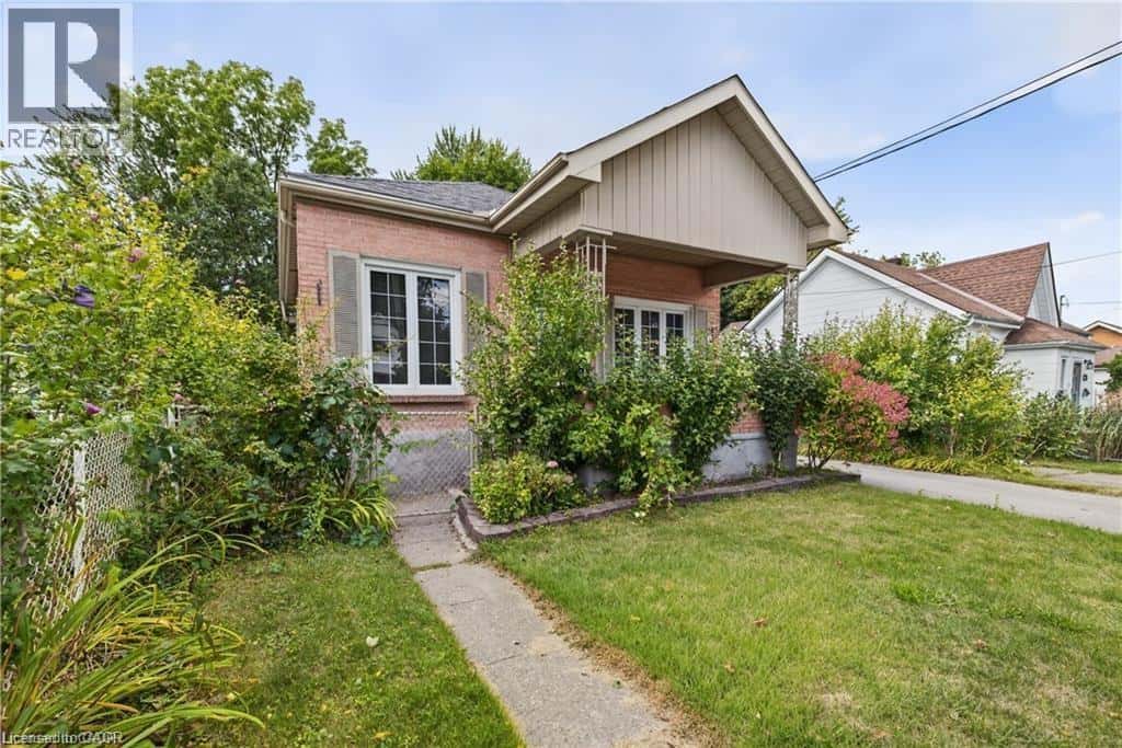 233 HIGH Street — London, Ontario - Photo 2 of 47