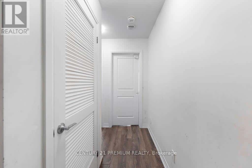 715 - 2635 WILLIAM JACKSON DRIVE — Pickering (Duffin Heights), Ontario - Photo 4 of 36