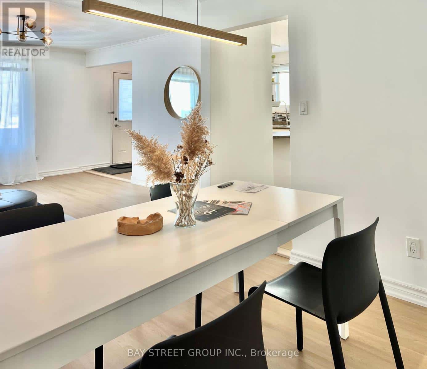 728 SUNNYPOINT DRIVE — Newmarket (Huron Heights-Leslie Valley), Ontario - Photo 4 of 46