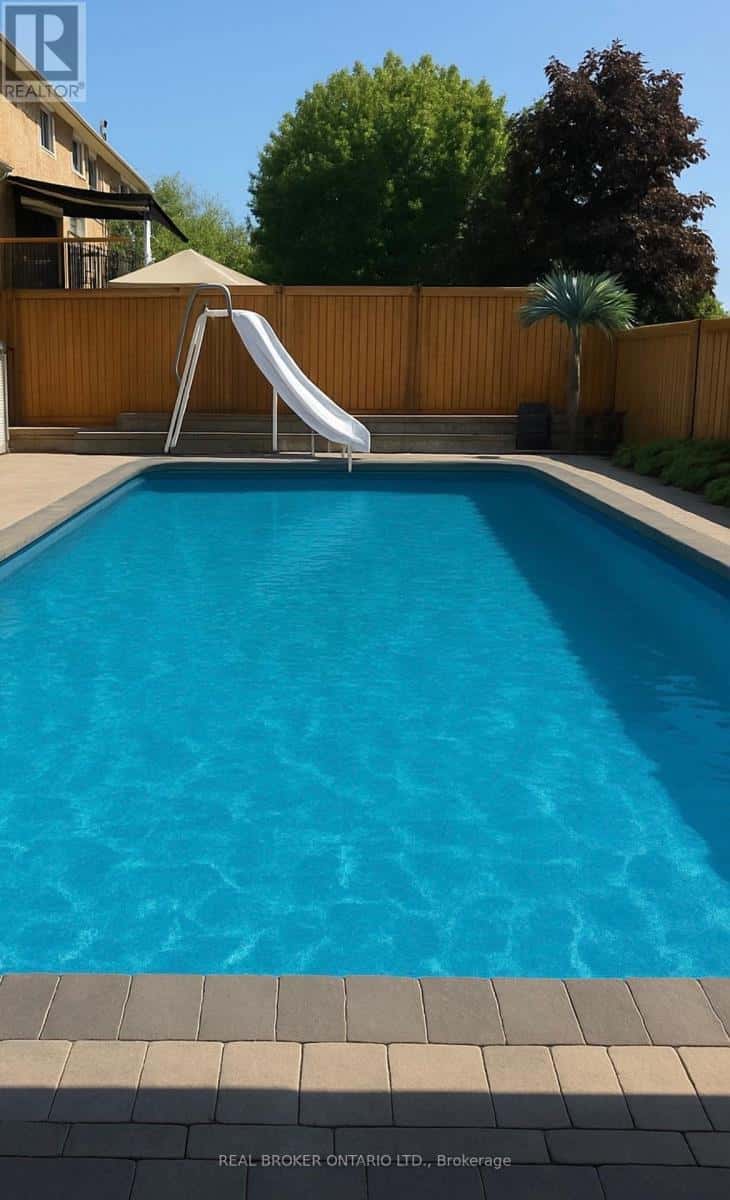 99 JOHNSON STREET — Orillia, Ontario - Photo 2 of 41