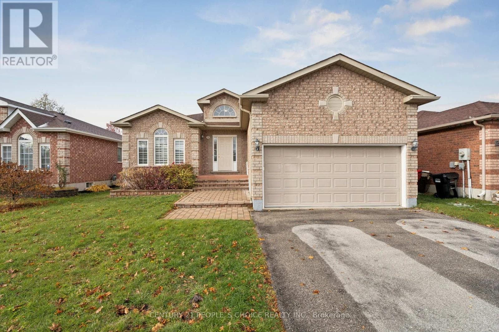 136 MARSELLUS DRIVE — Barrie (Holly), Ontario - Main photo