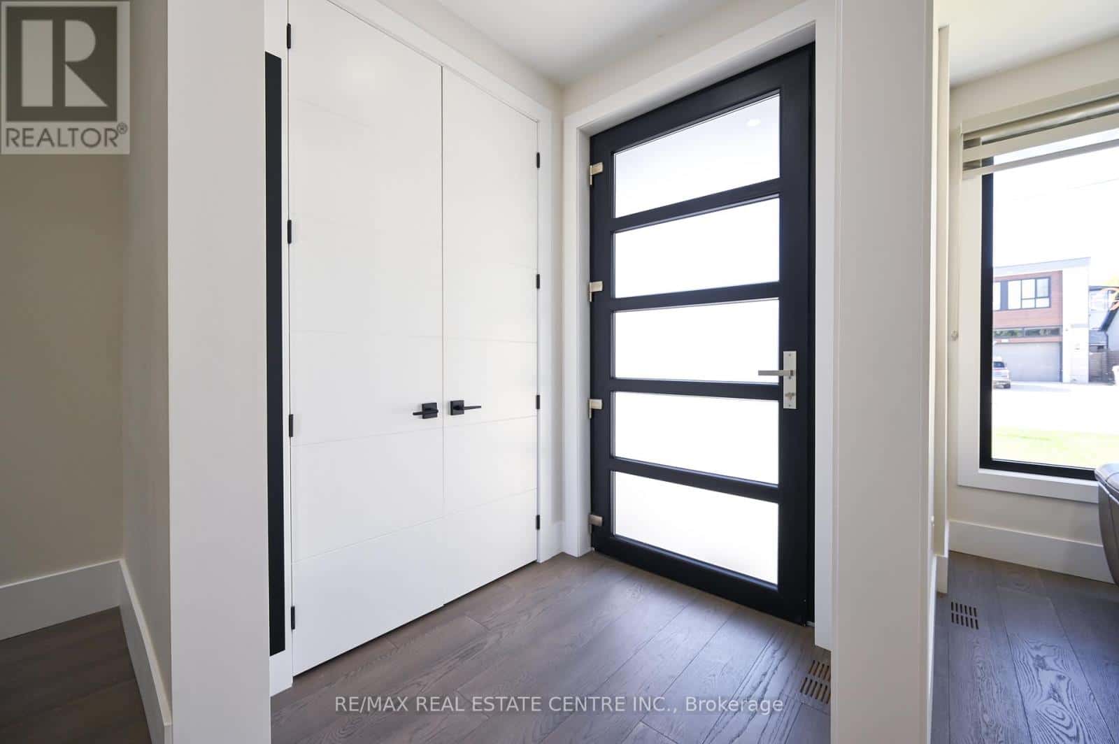 1181 OGDEN AVENUE — Mississauga (Lakeview), Ontario - Photo 4 of 50