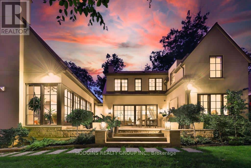 238 MINEOLA ROAD W — Mississauga (Mineola), Ontario - Photo 2 of 50