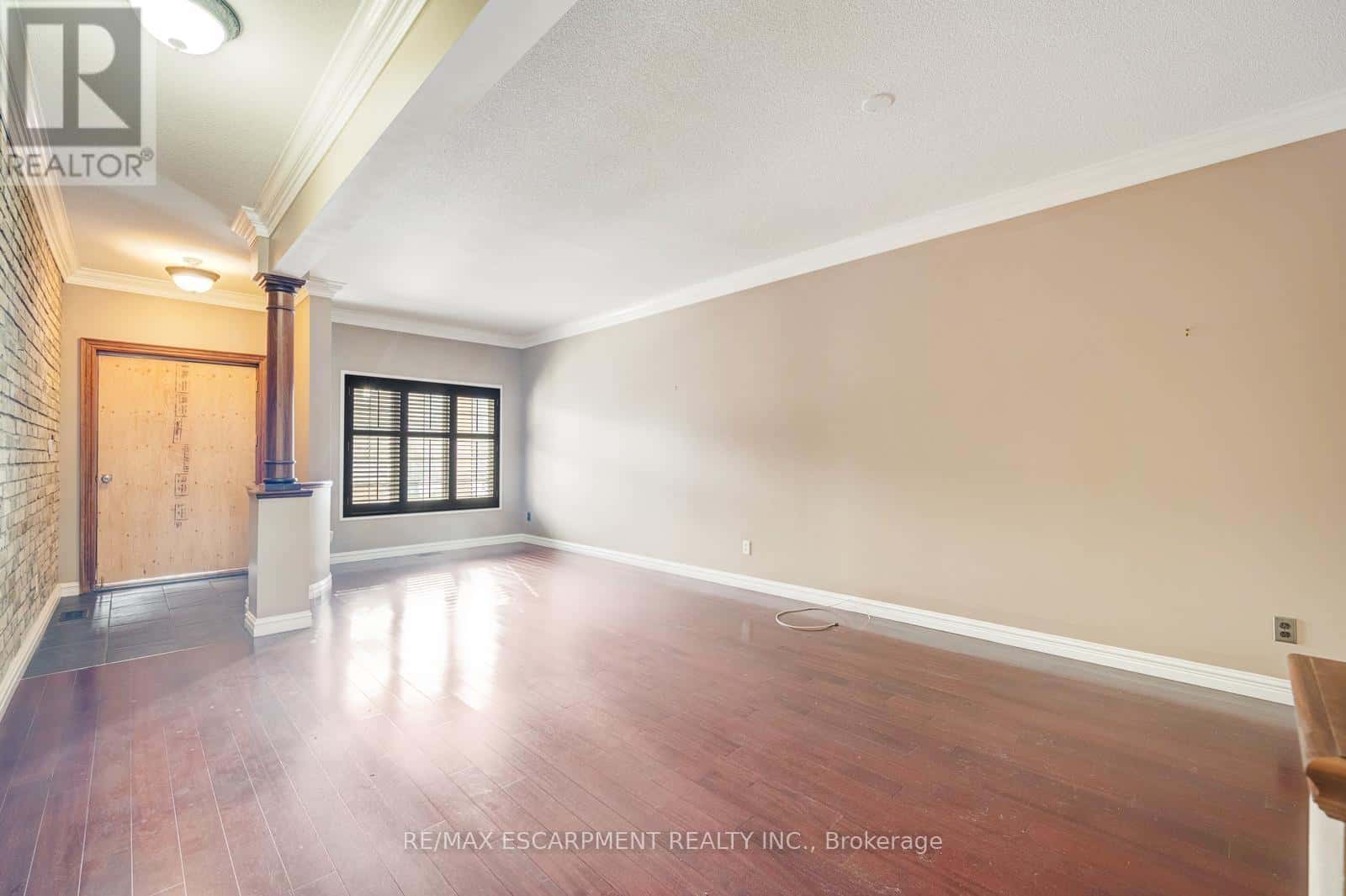 69 STILLMAN DRIVE — Brampton (Credit Valley), Ontario - Photo 4 of 48