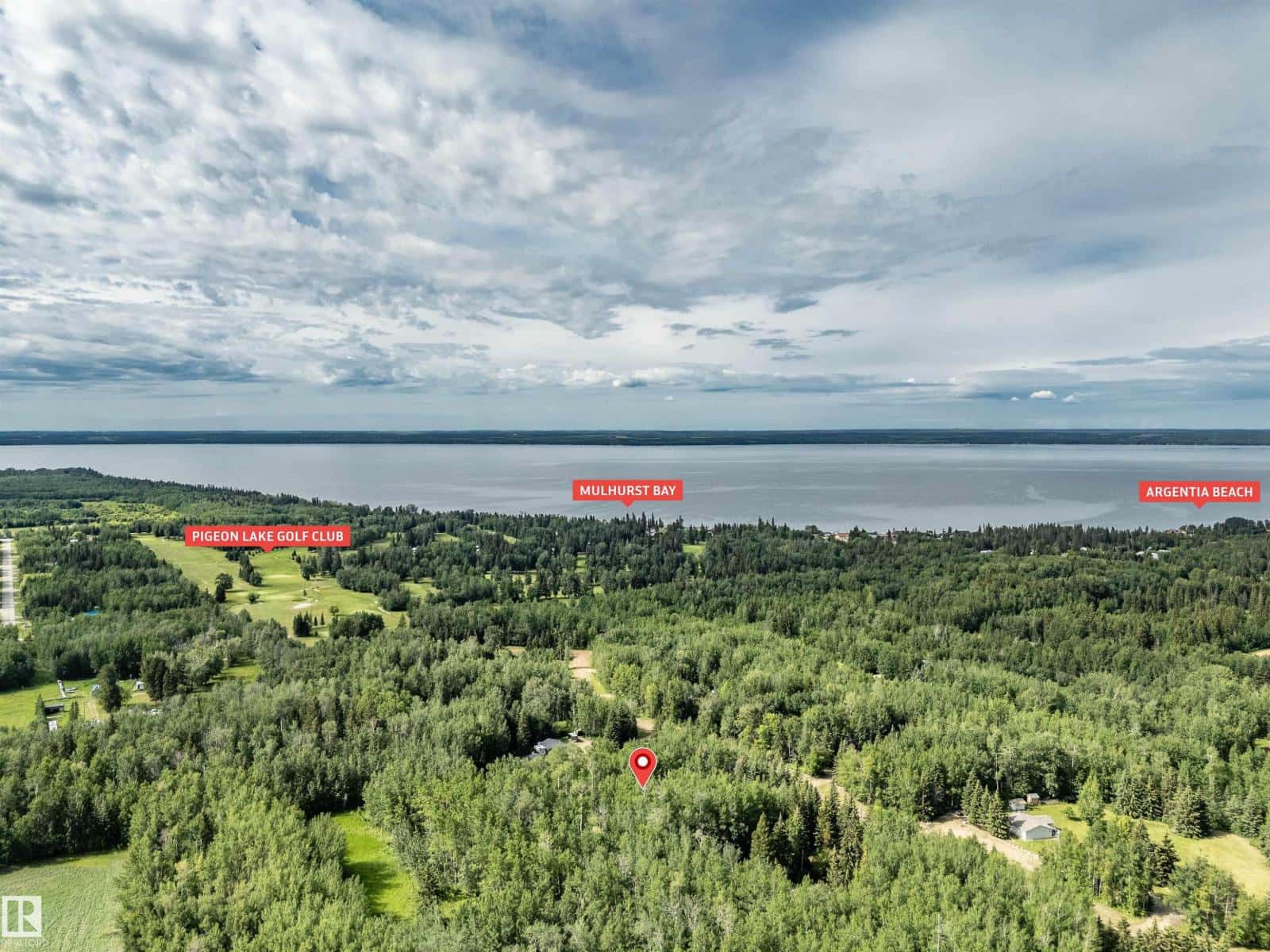 502 Highland RD — Rural Wetaskiwin County, Alberta - Photo 2 of 15