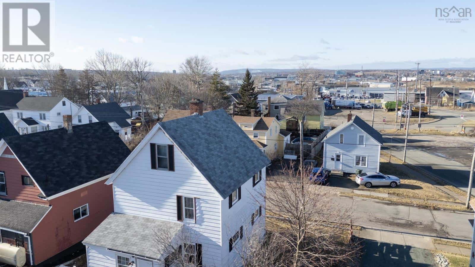 54 Margaret Street — Sydney, Nova Scotia - Photo 3 of 27