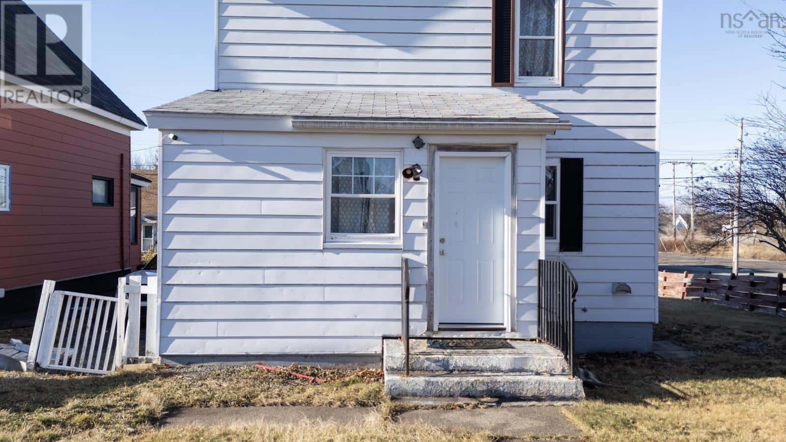 54 Margaret Street — Sydney, Nova Scotia - Photo 4 of 27