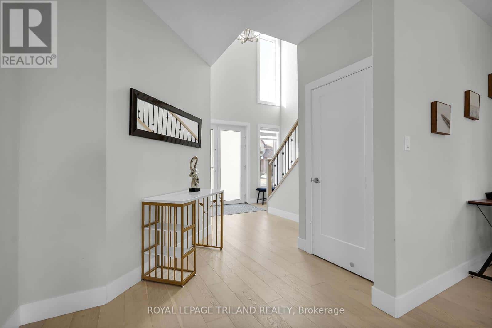 36 KAISER LANE — Middlesex Centre (Kilworth), Ontario - Photo 5 of 48