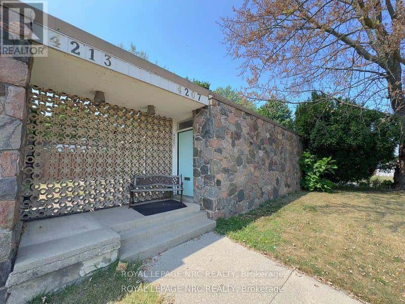 4213/4207 DRUMMOND RD ROAD — Niagara Falls (Morrison), Ontario - Photo 4 of 21