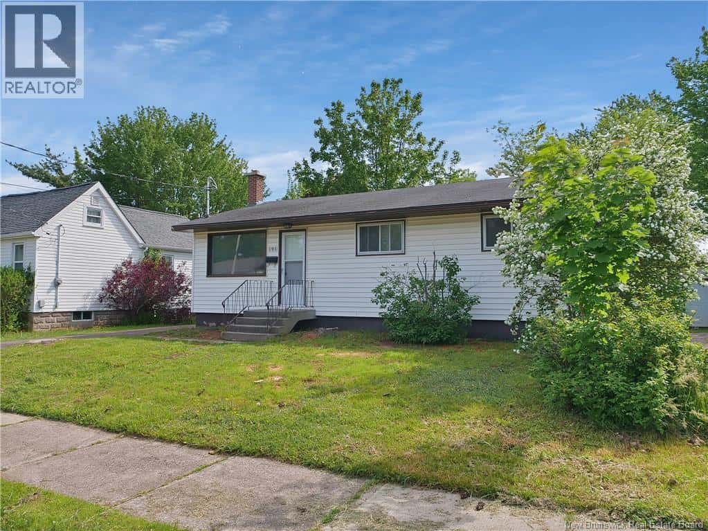 191 Second Avenue — Moncton, New Brunswick - Photo 2 of 39