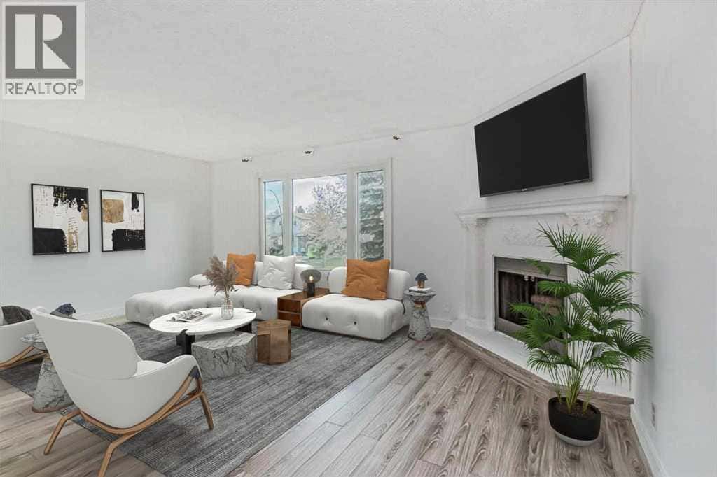 39 Bermuda Drive — Calgary, Alberta - Photo 3 of 43