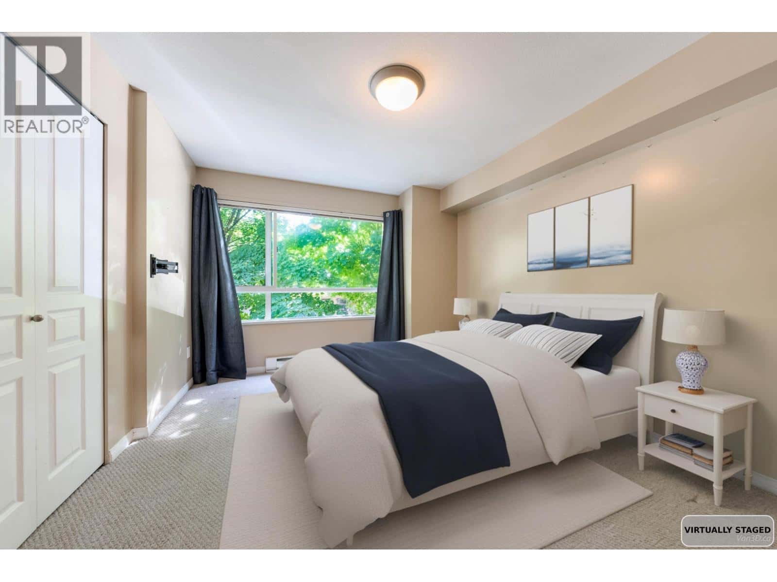 229 E 11TH AVENUE — Vancouver, British Columbia - Photo 4 of 27