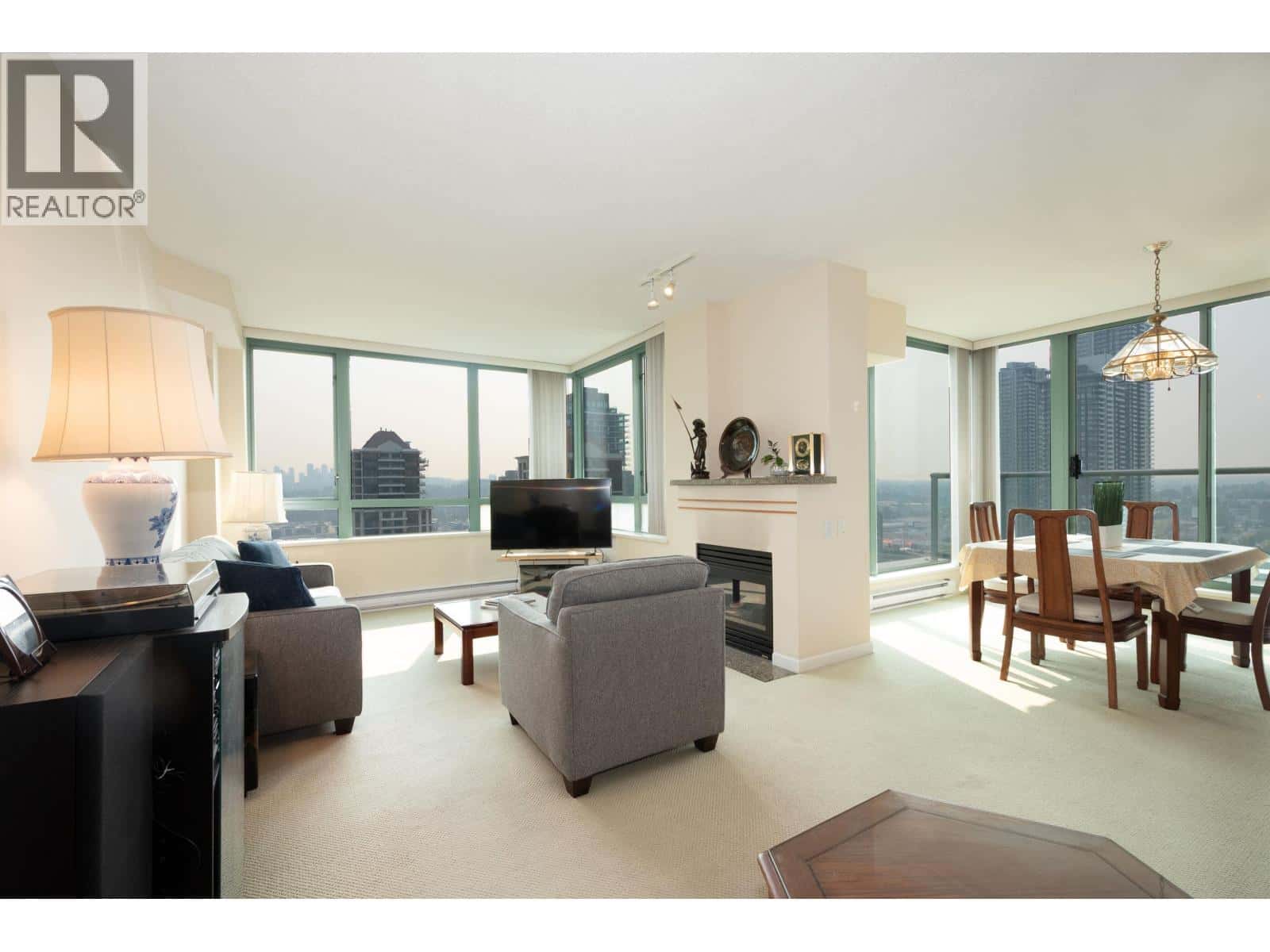 2402 4398 BUCHANAN STREET — Burnaby, British Columbia - Photo 2 of 40