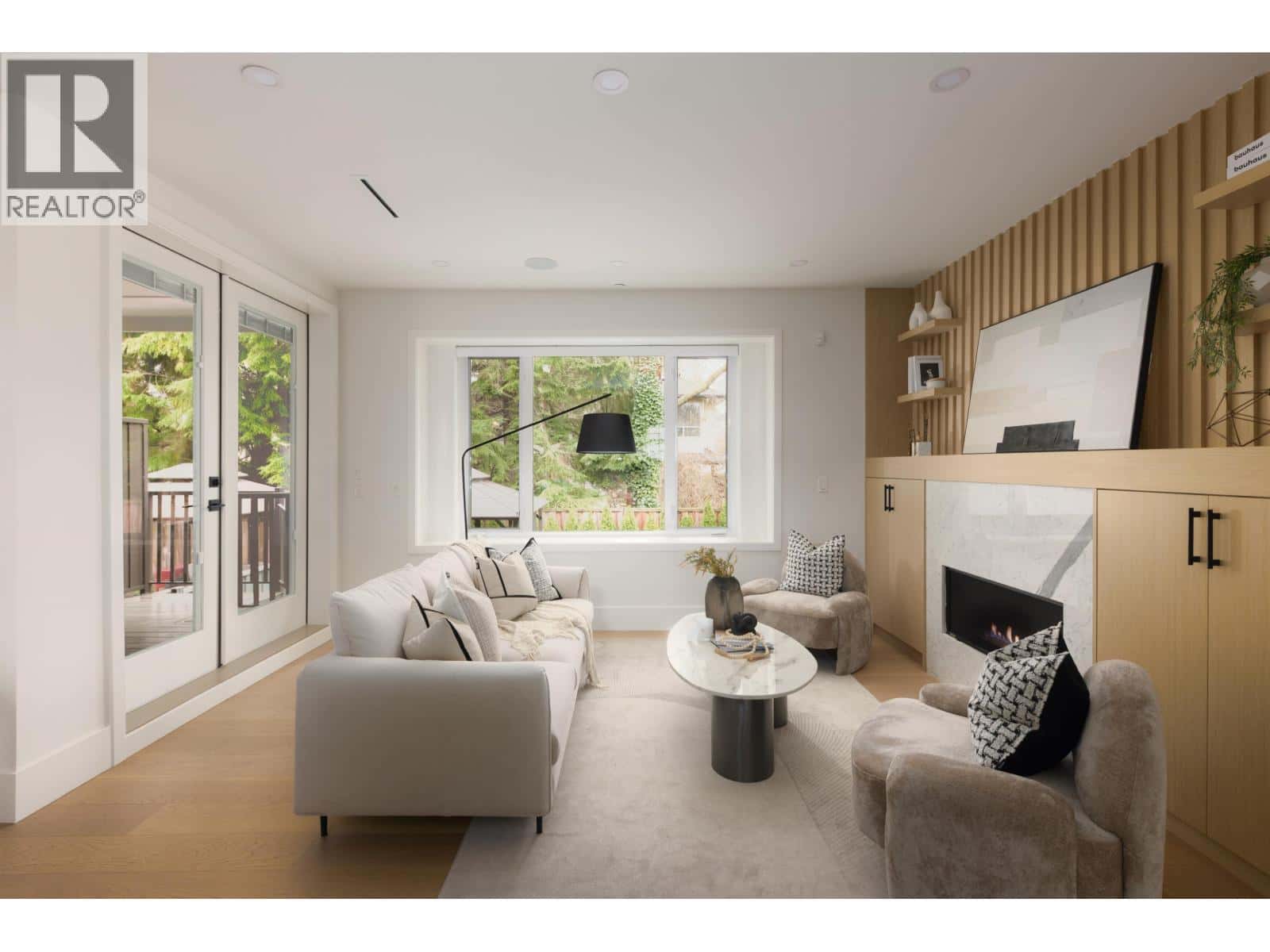 4262 WATSON STREET — Vancouver, British Columbia - Photo 3 of 34