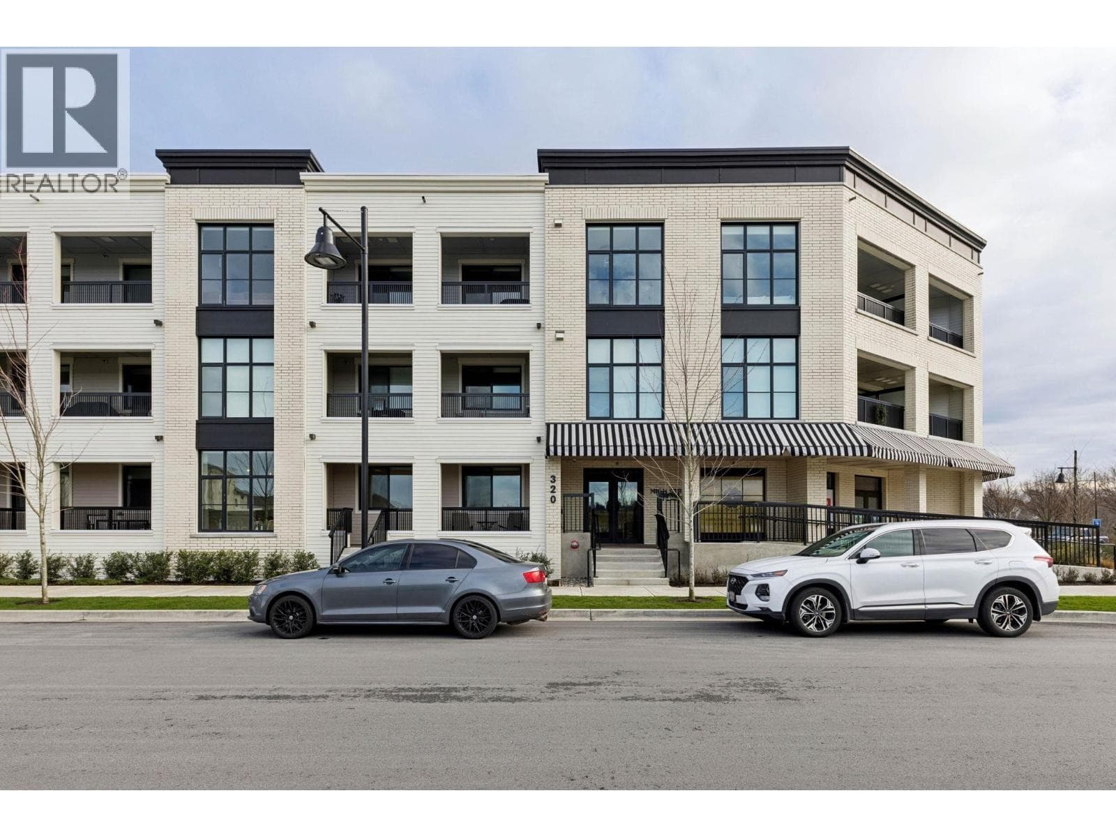 101 320 RIDGE STREET — Tsawwassen, British Columbia - Main photo