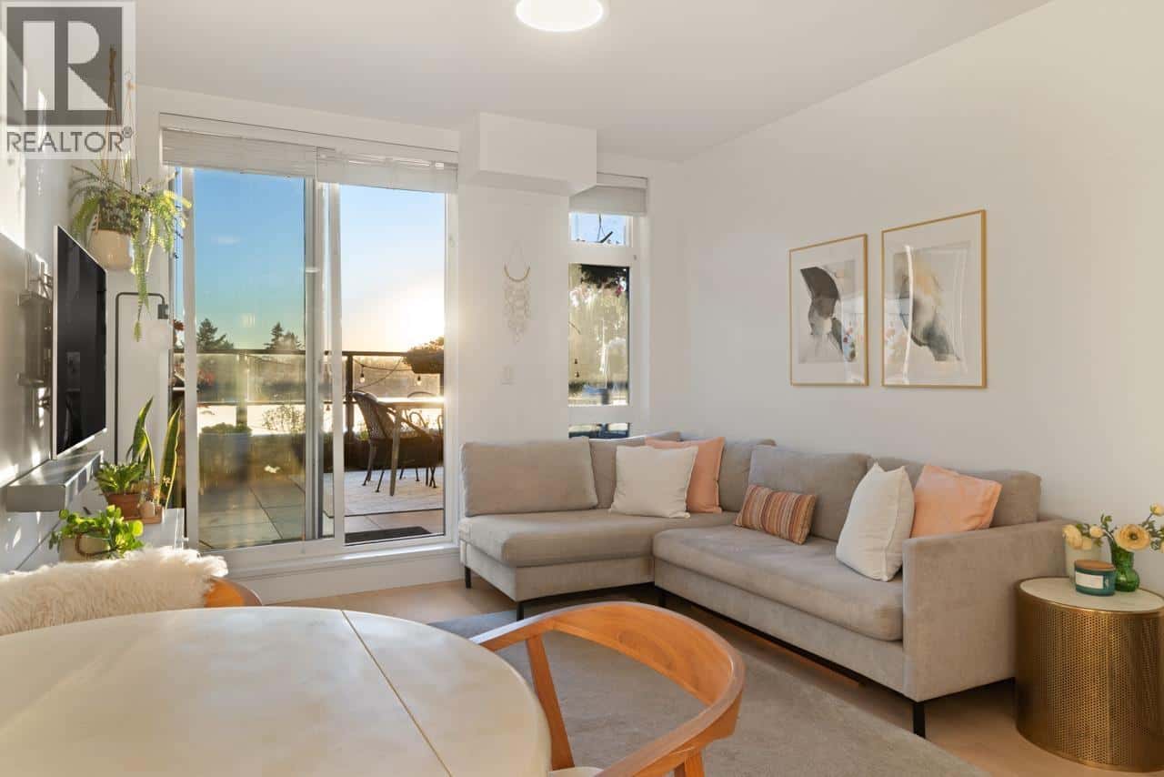 PH2 3939 KNIGHT STREET — Vancouver, British Columbia - Photo 5 of 29