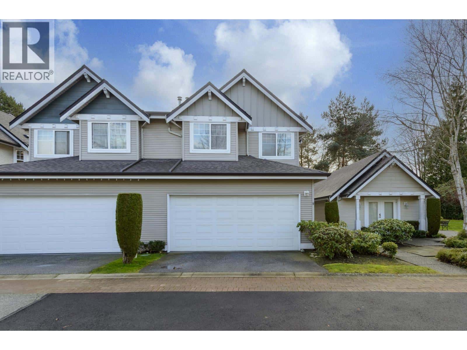 9 4811 BLAIR DRIVE — Richmond, British Columbia - Photo 2 of 39