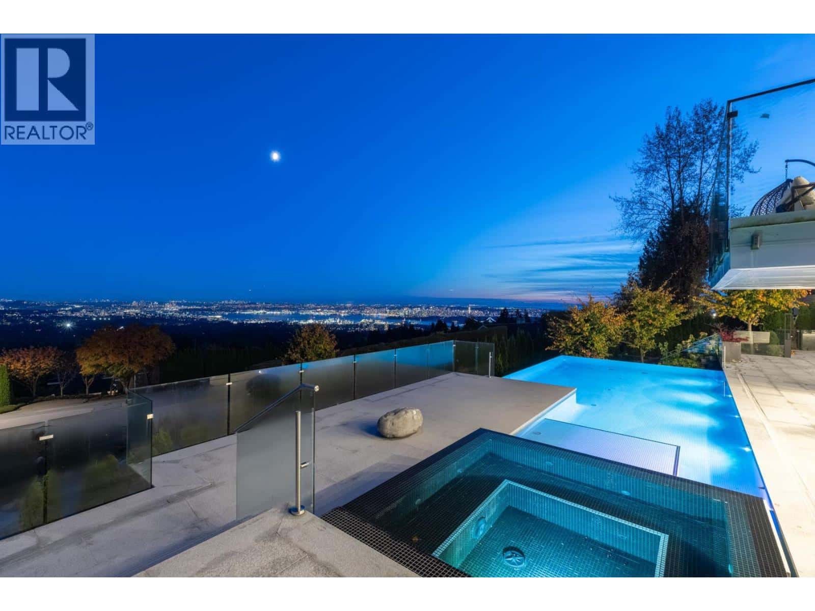 1027 MILLSTREAM ROAD — West Vancouver, British Columbia - Photo 3 of 29