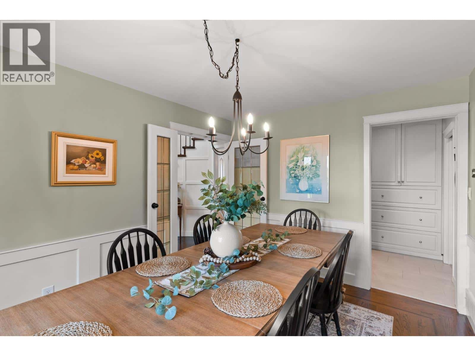 12815 WILLOW PLACE — Maple Ridge, British Columbia - Photo 5 of 40