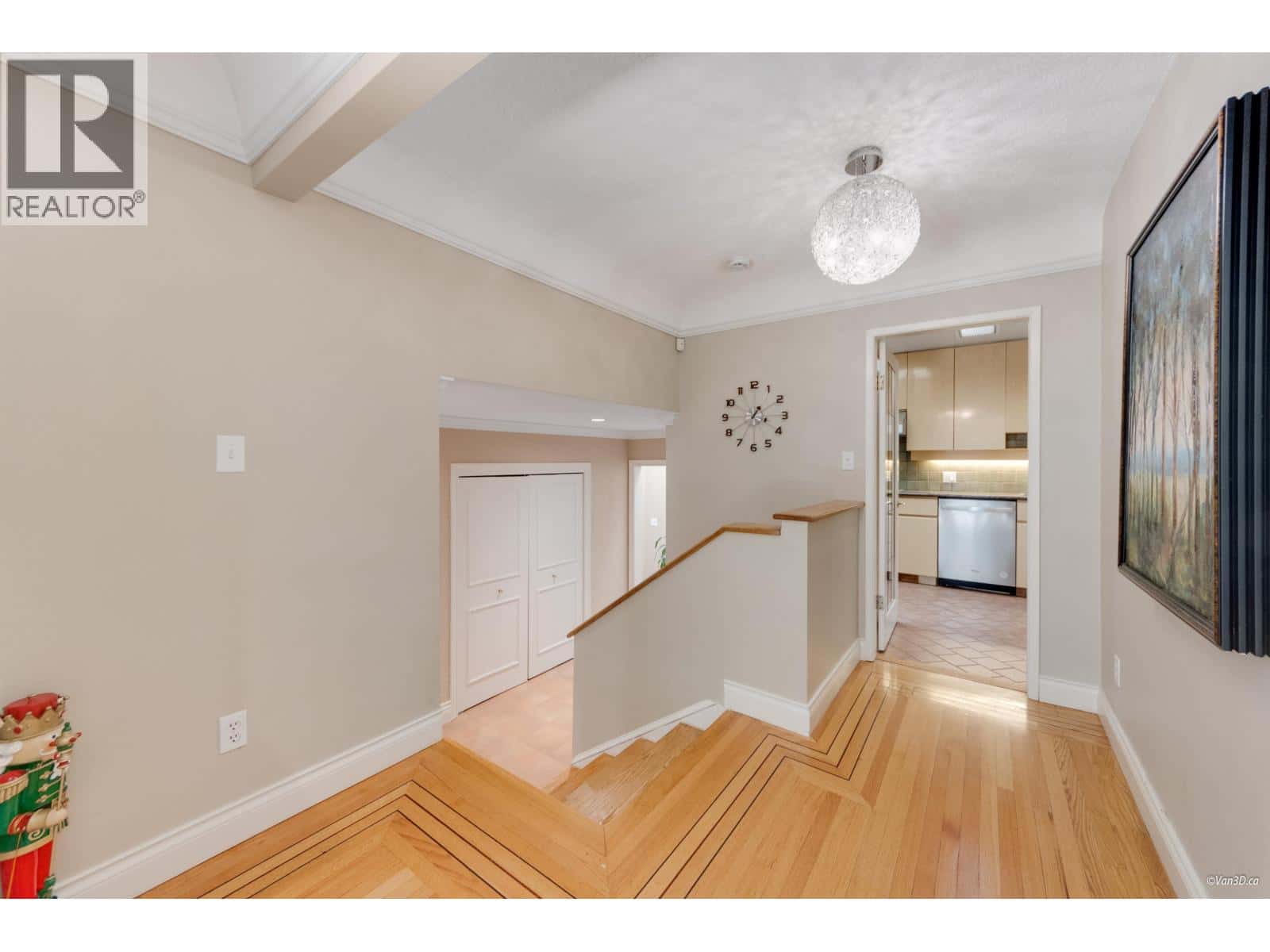 651 KENWOOD ROAD — West Vancouver, British Columbia - Photo 4 of 26