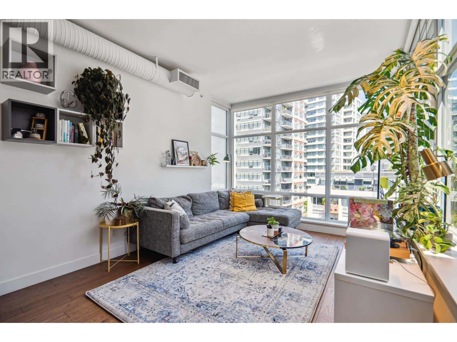 713 108 E 1ST AVENUE — Vancouver, British Columbia - Photo 3 of 34