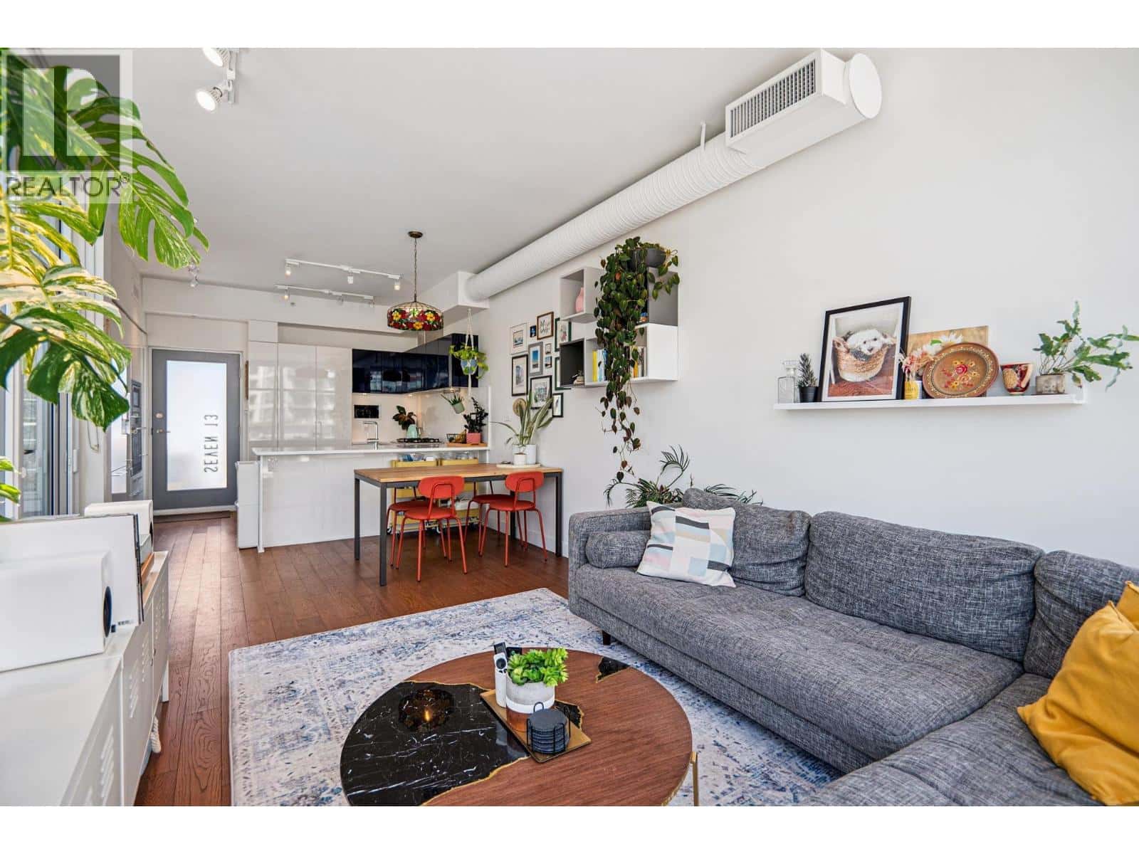 713 108 E 1ST AVENUE — Vancouver, British Columbia - Photo 4 of 34