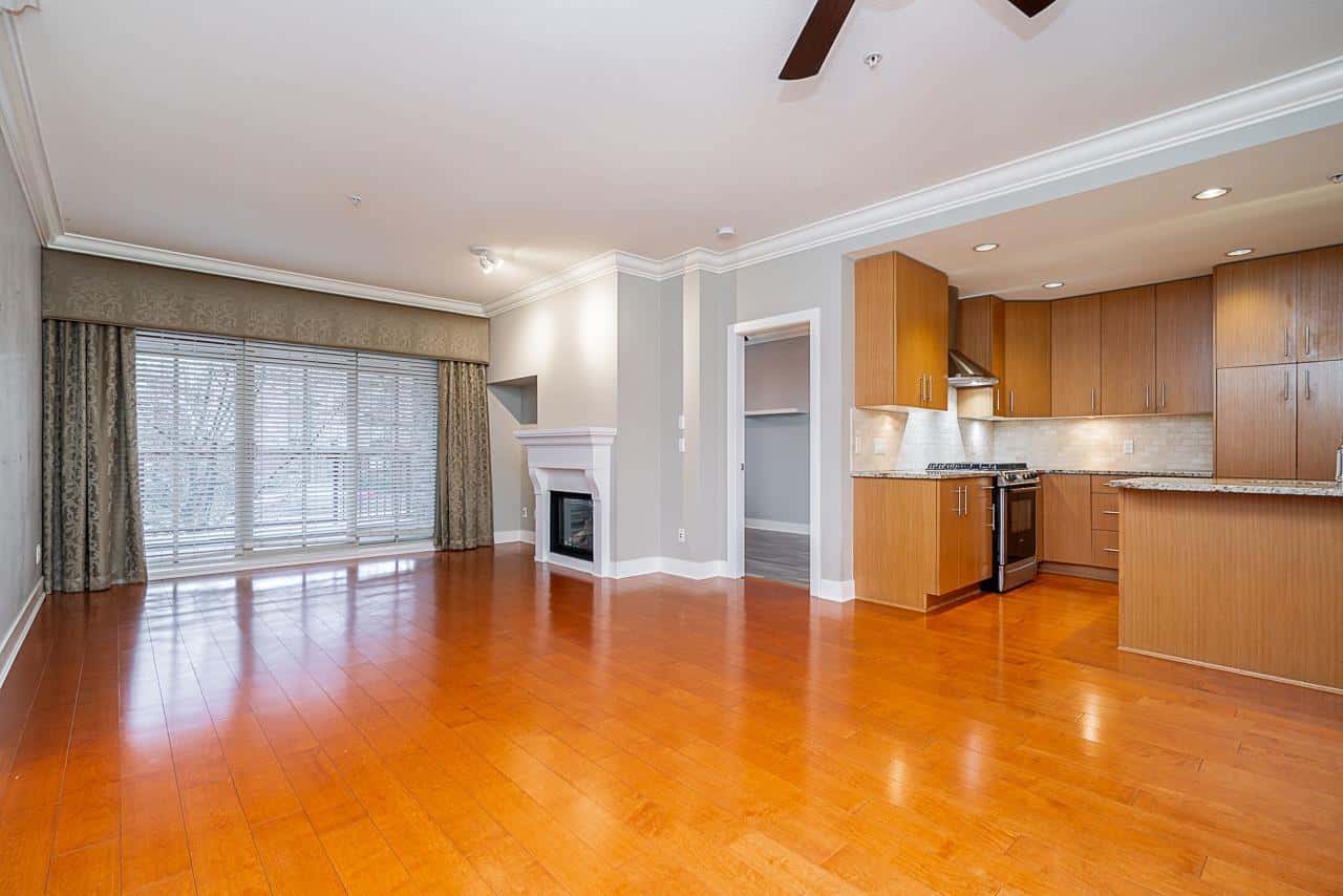 207 16421 64 AVENUE — Surrey, British Columbia - Photo 5 of 40