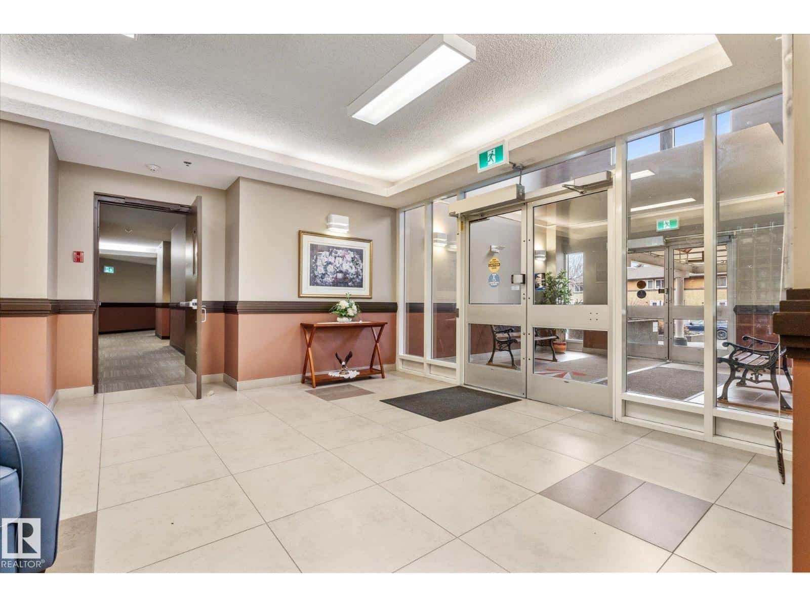 #114 2011 137 AV NW — Edmonton, Alberta - Photo 5 of 66