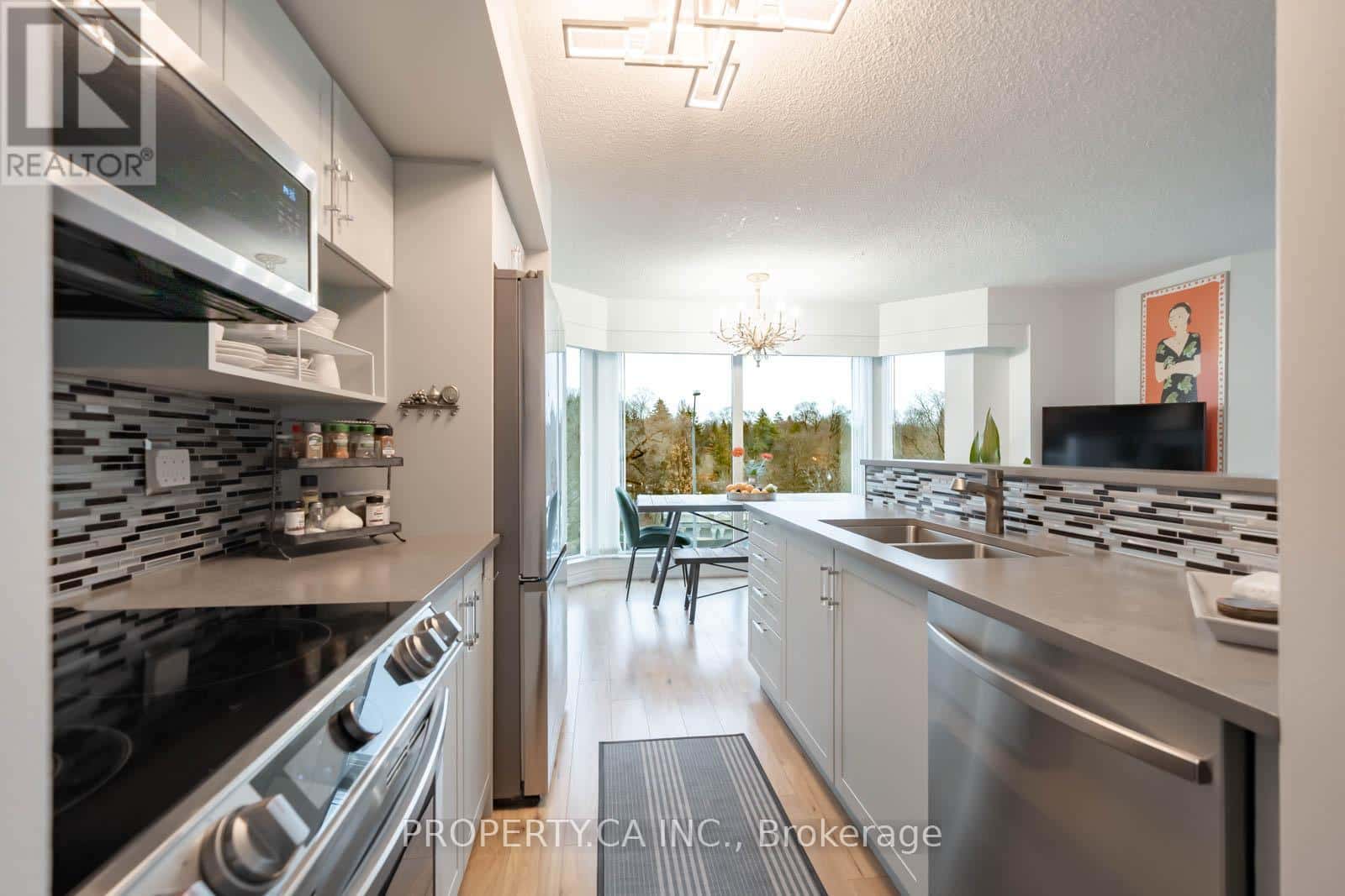 202 - 97 LAWTON BOULEVARD — Toronto (Yonge-St. Clair), Ontario - Photo 5 of 39