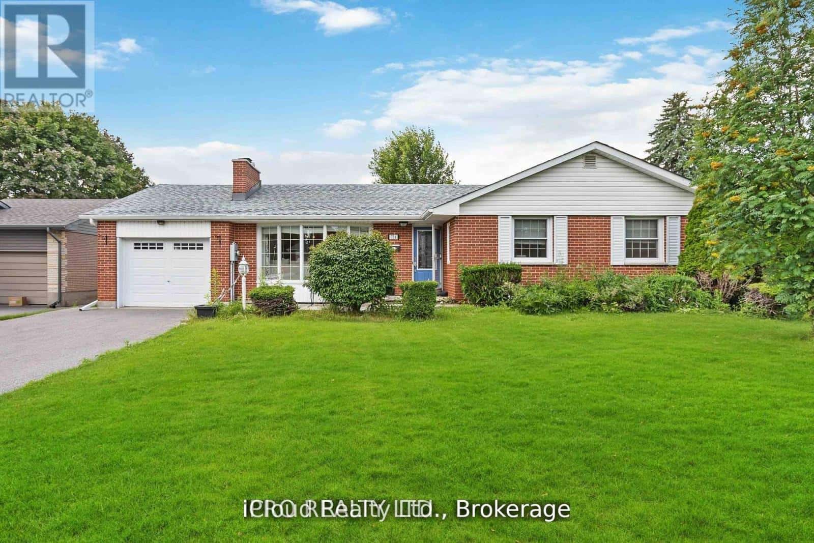 736 WESTDALE STREET — Oshawa (Northglen), Ontario - Photo 2 of 35