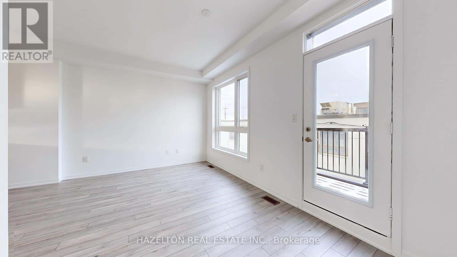 11 PEGLER STREET — Ajax (South West), Ontario - Photo 4 of 28