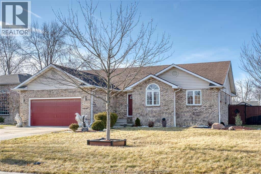 56 ROSE AVENUE — Tilbury, Ontario - Photo 3 of 37