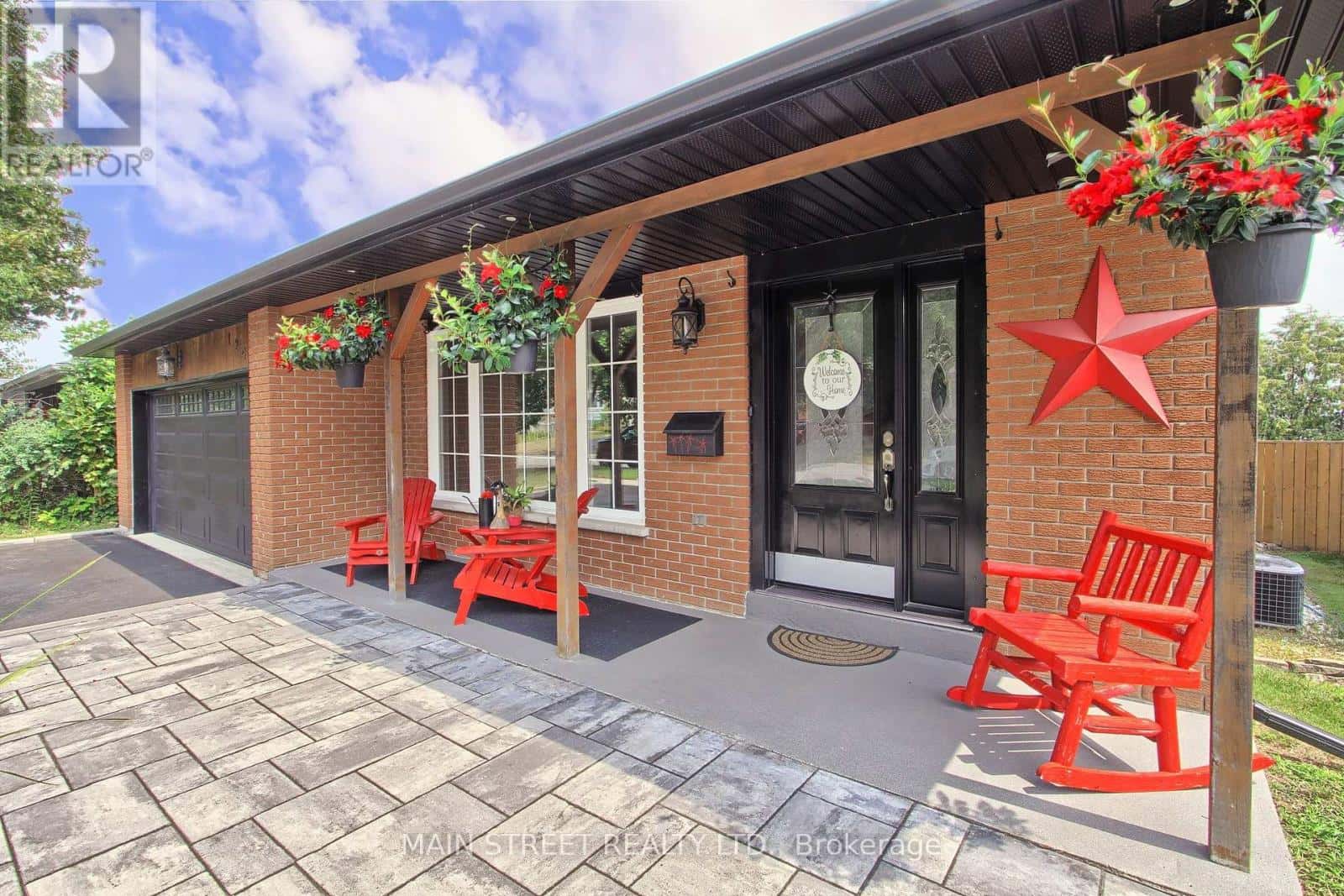 124 LEE AVENUE — Bradford West Gwillimbury (Bradford), Ontario - Photo 3 of 33