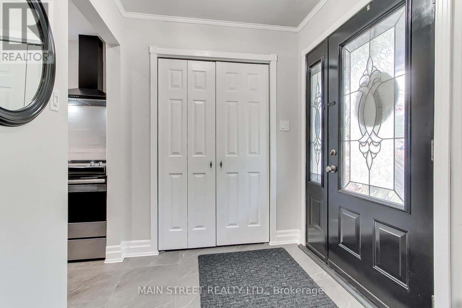 124 LEE AVENUE — Bradford West Gwillimbury (Bradford), Ontario - Photo 5 of 33