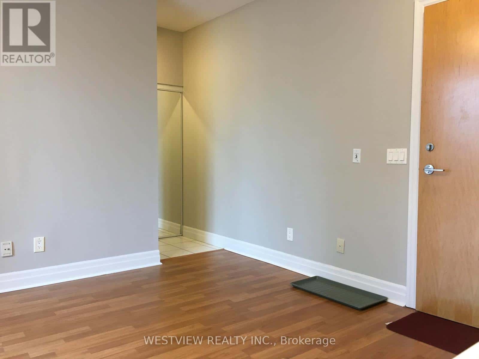 322 - 58 MARINE PARADE DRIVE — Toronto (Mimico), Ontario - Photo 4 of 22