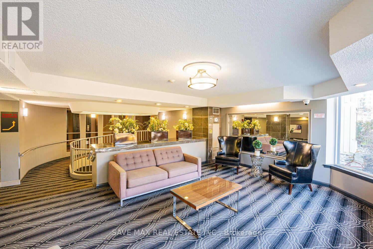 307 - 8 LISA STREET — Brampton (Queen Street Corridor), Ontario - Photo 5 of 48