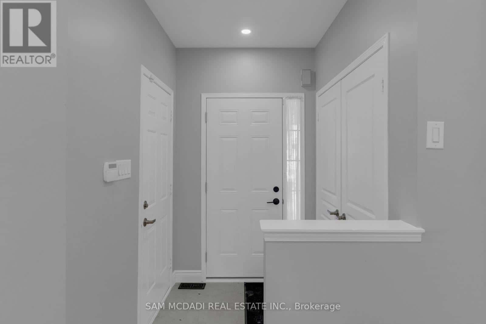 5689 MARGARITA CRESCENT — Mississauga (Churchill Meadows), Ontario - Photo 3 of 27