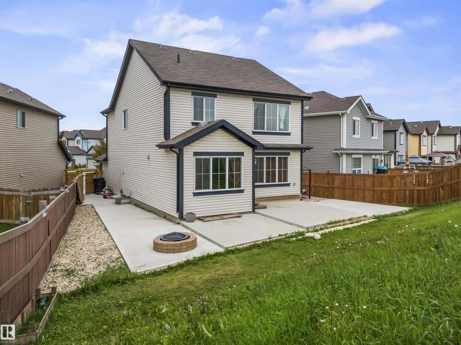 1971 51 ST SW — Edmonton, Alberta - Photo 3 of 45