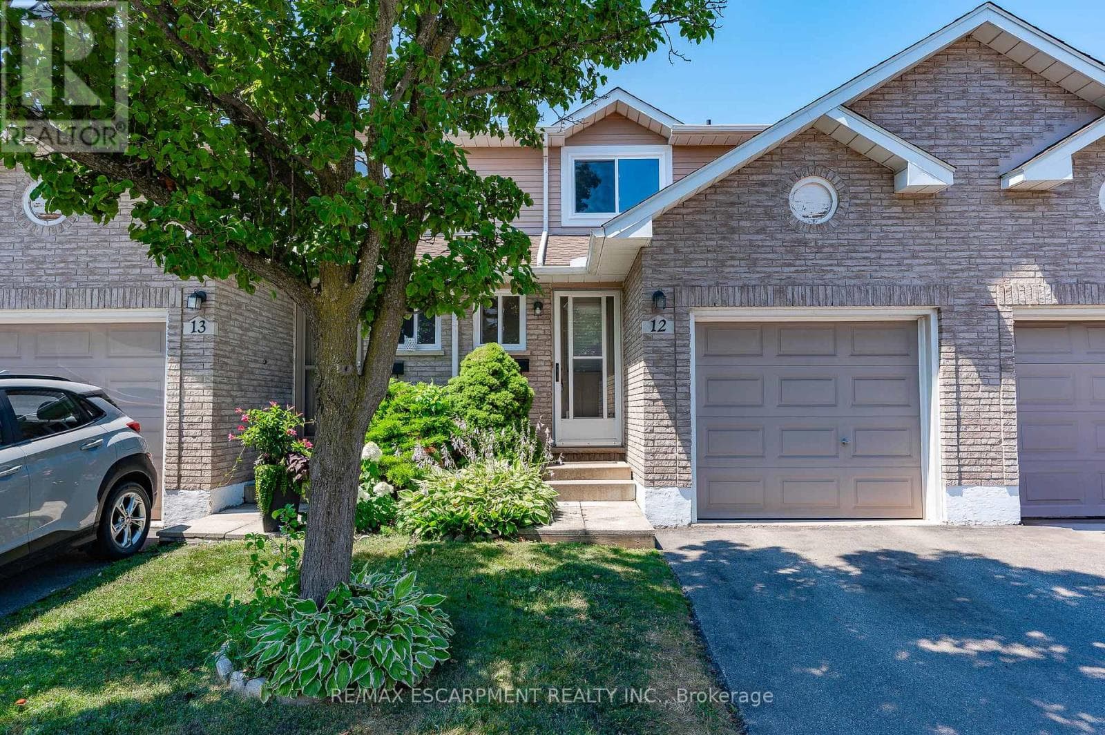 12 - 610 BARTON STREET — Hamilton (Stoney Creek), Ontario - Main photo