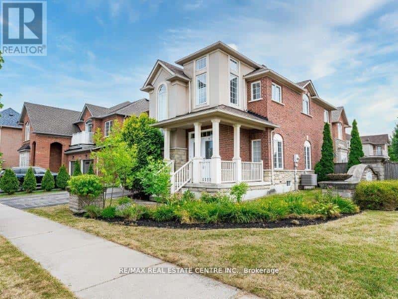 4 PANORAMA WAY — Hamilton (Stoney Creek), Ontario - Photo 2 of 41