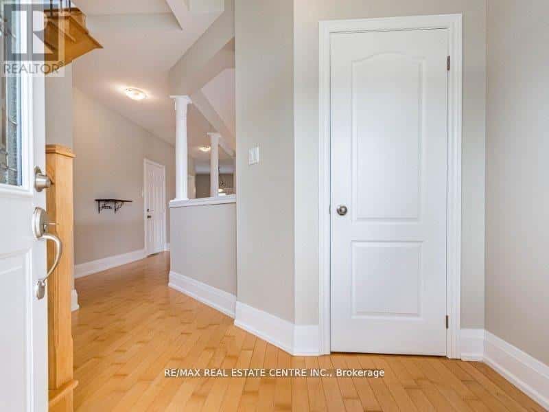 4 PANORAMA WAY — Hamilton (Stoney Creek), Ontario - Photo 5 of 41