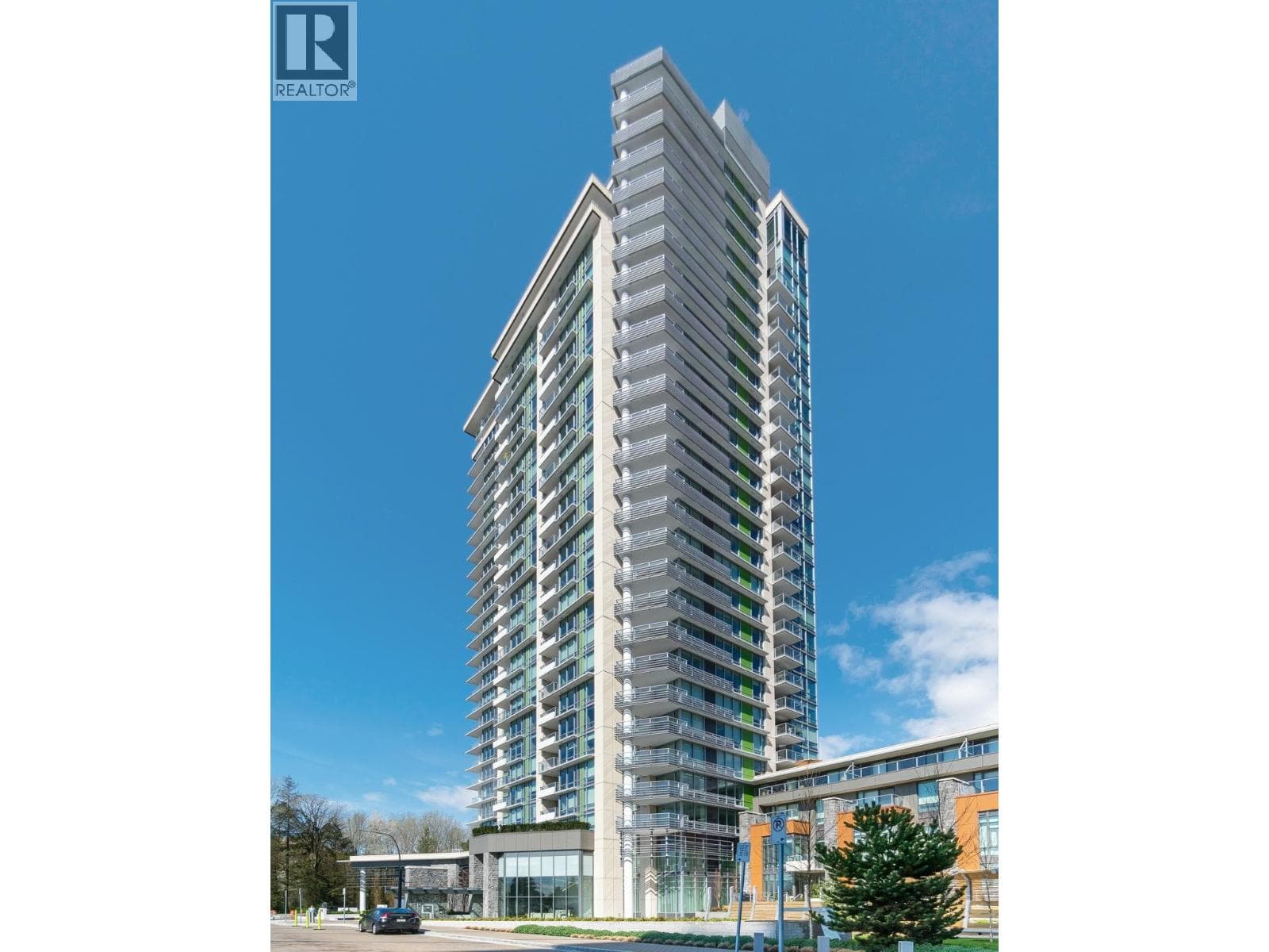707 680 SEYLYNN CRESCENT — North Vancouver, British Columbia - Main photo