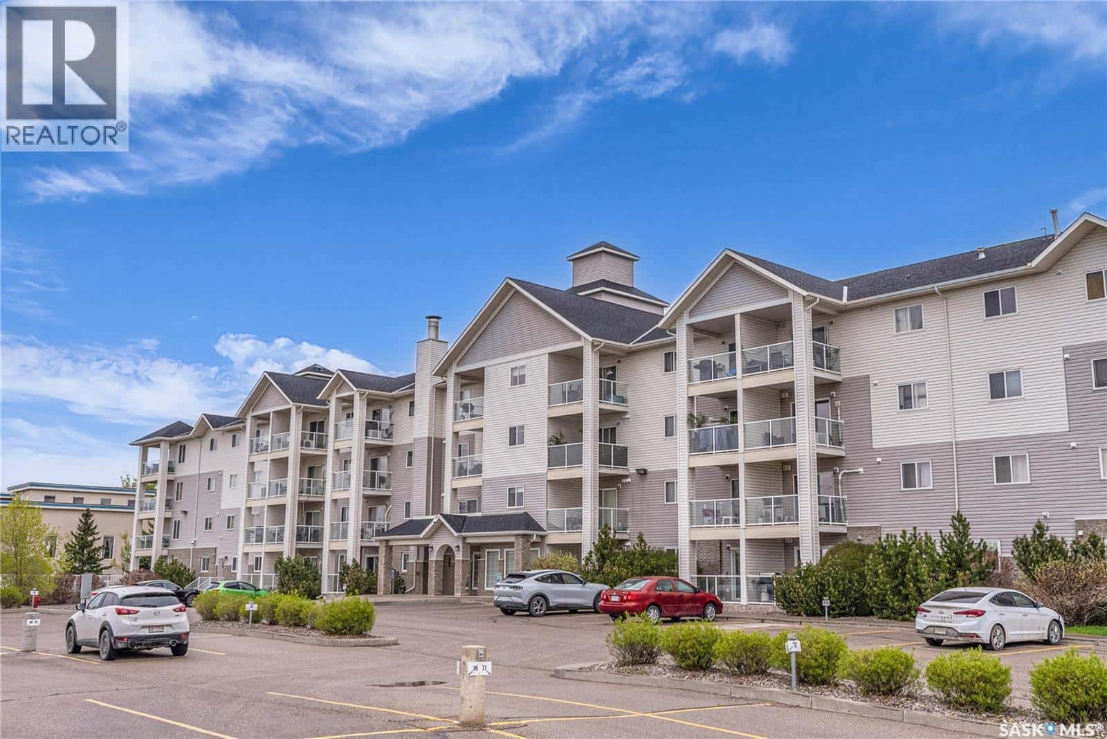 105 303 Lowe ROAD — Saskatoon, Saskatchewan - Photo 2 of 29