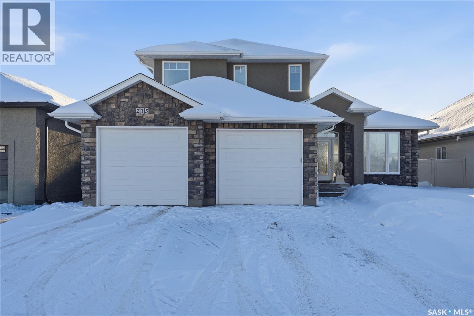 215 BEECHWOOD CRESCENT — Saskatoon, Saskatchewan - Main photo