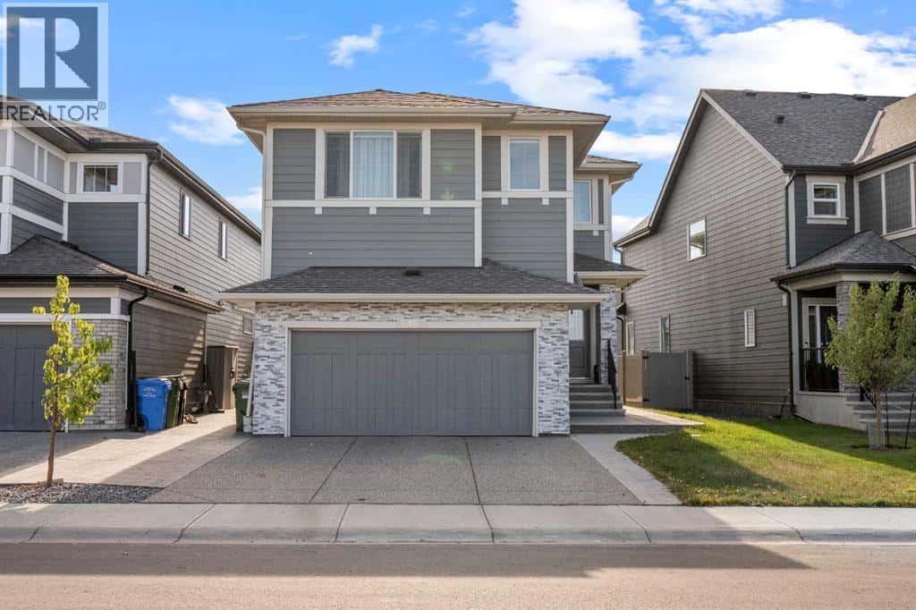 49 Legacy Glen Circle SE — Calgary, Alberta - Photo 4 of 50
