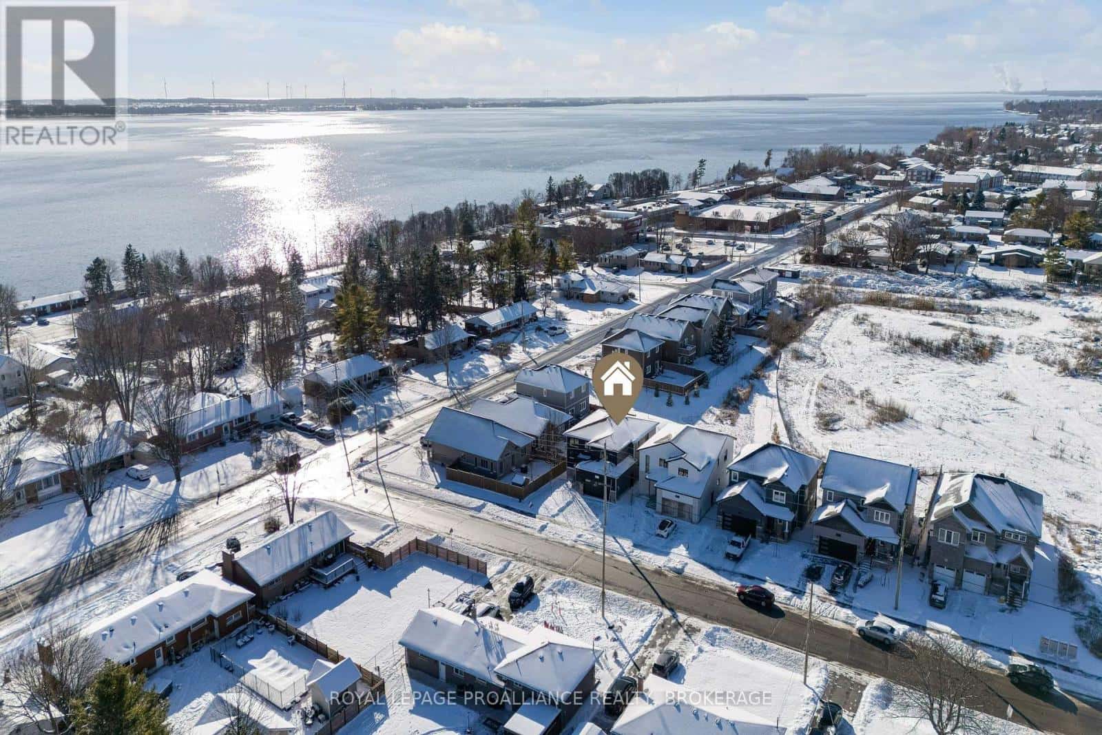 2 PARK CRESCENT — Loyalist (Amherstview), Ontario - Photo 2 of 40