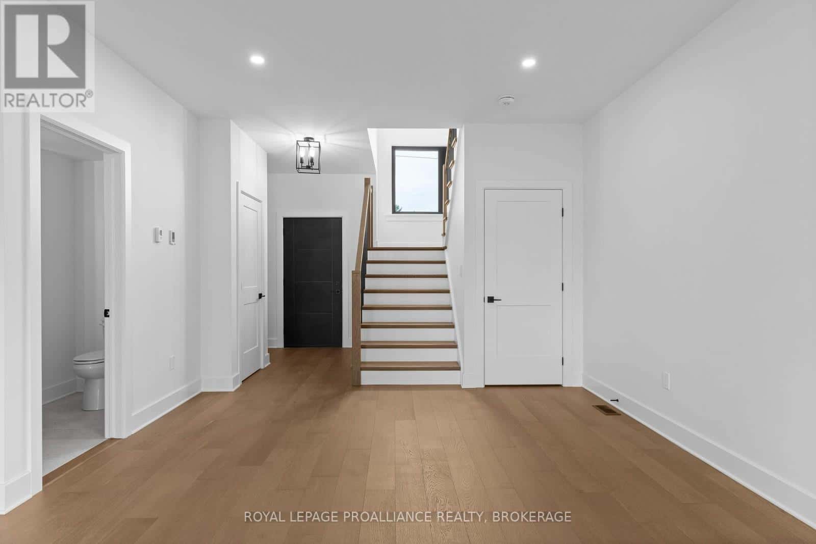 2 PARK CRESCENT — Loyalist (Amherstview), Ontario - Photo 4 of 40