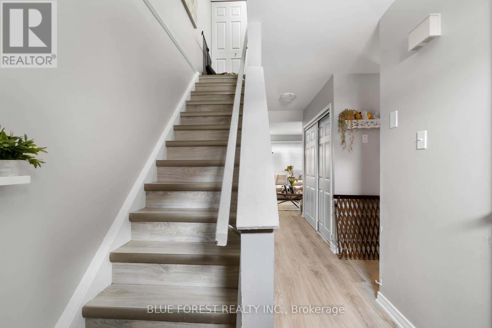 18 - 166 SOUTHDALE ROAD W — London South (South O), Ontario - Photo 3 of 28