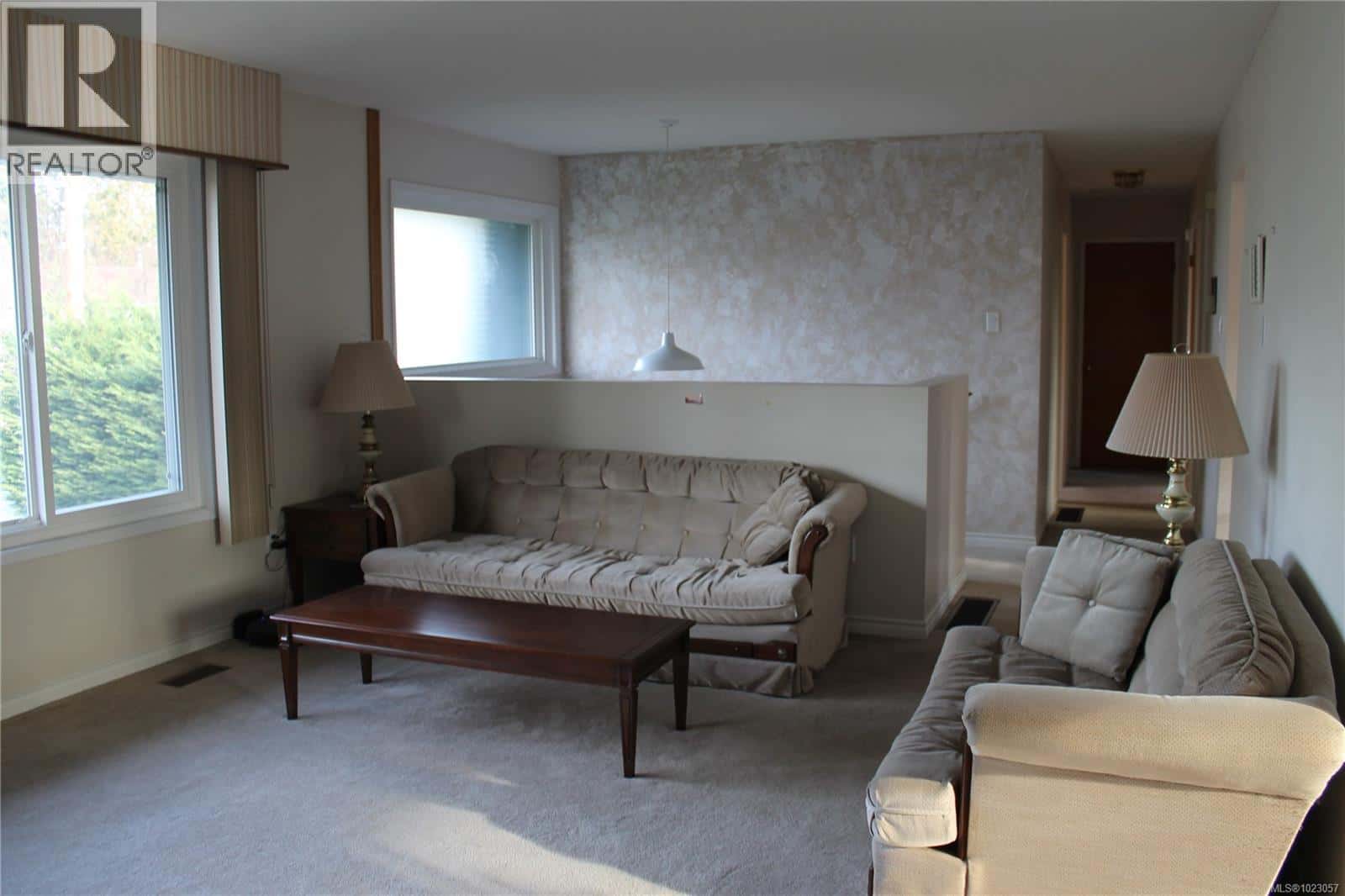 6331 Fairview Pl — Duncan, British Columbia - Photo 5 of 42