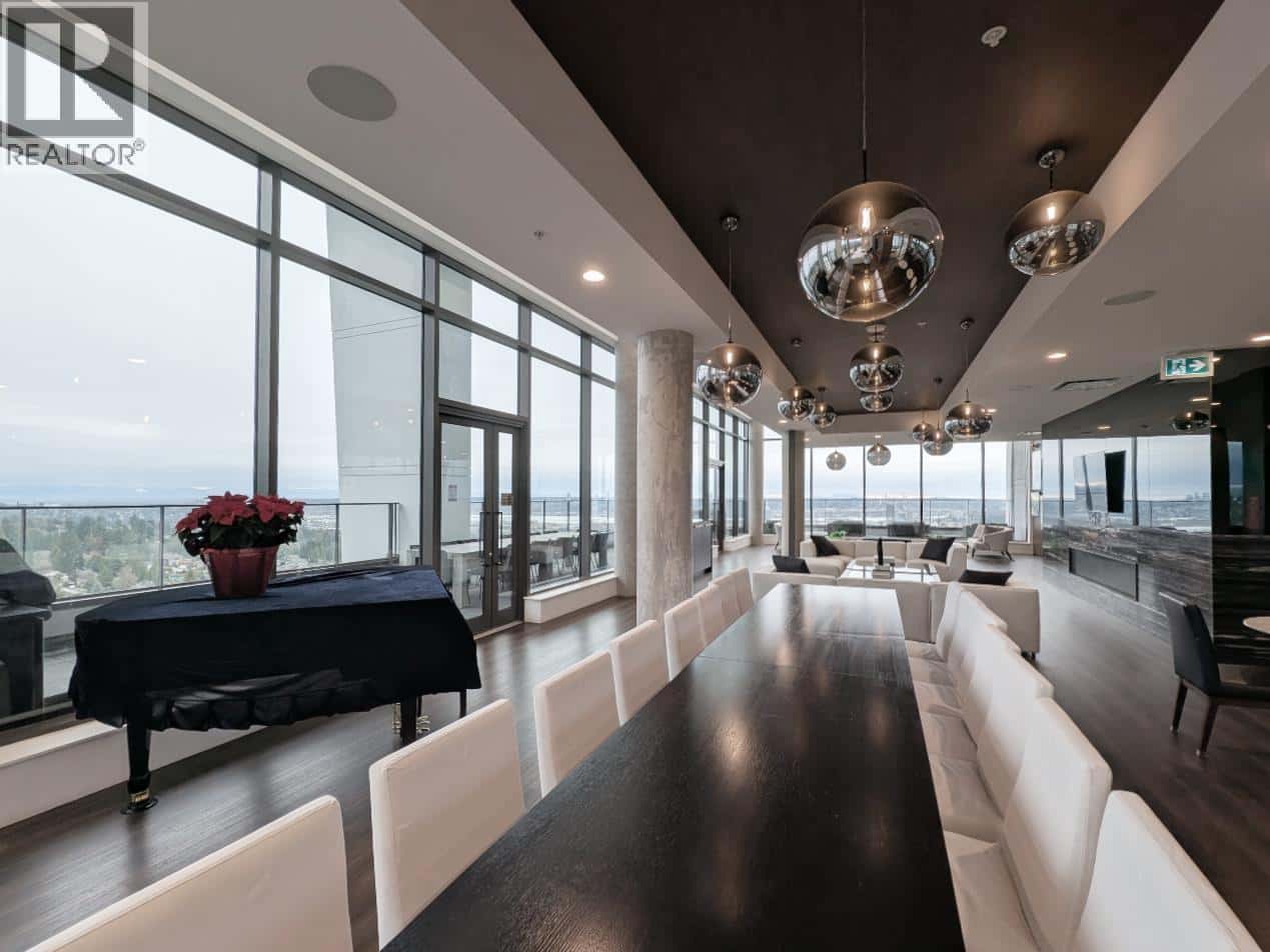 807 450 WESTVIEW STREET — Coquitlam, British Columbia - Photo 5 of 35